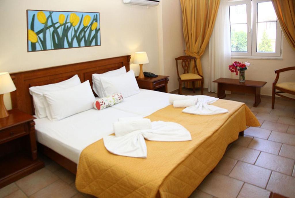 Alexander House Hotel Agia Pelagia  Exterior foto