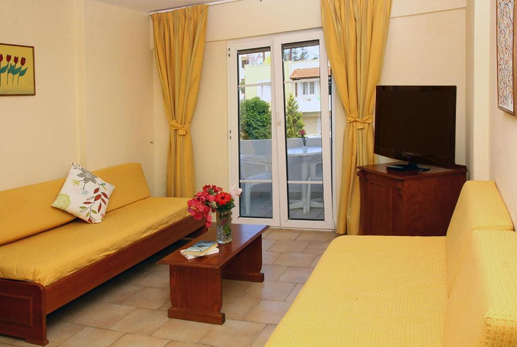 Alexander House Hotel Agia Pelagia  Exterior foto