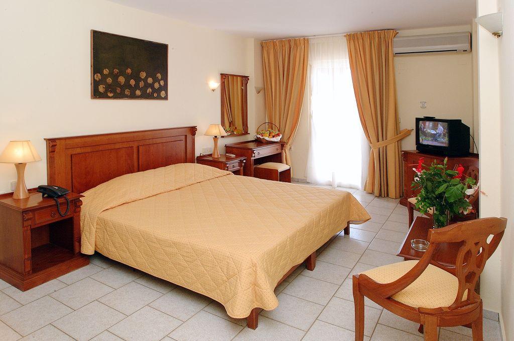 Alexander House Hotel Agia Pelagia  Exterior foto