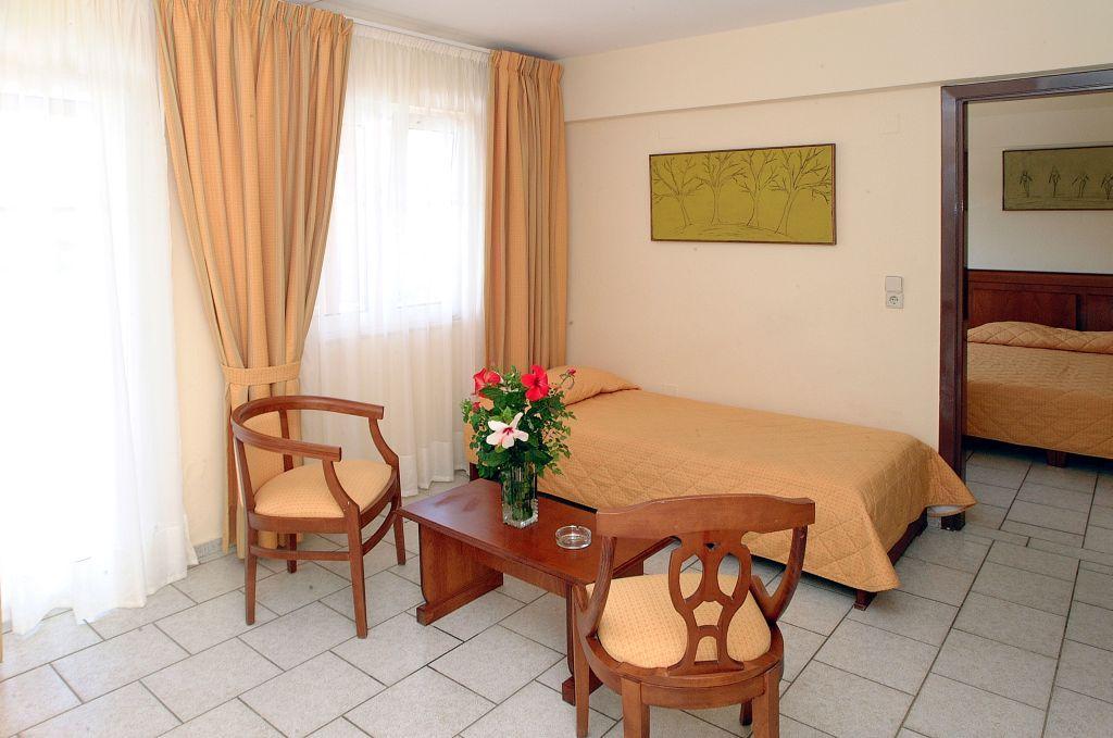 Alexander House Hotel Agia Pelagia  Exterior foto