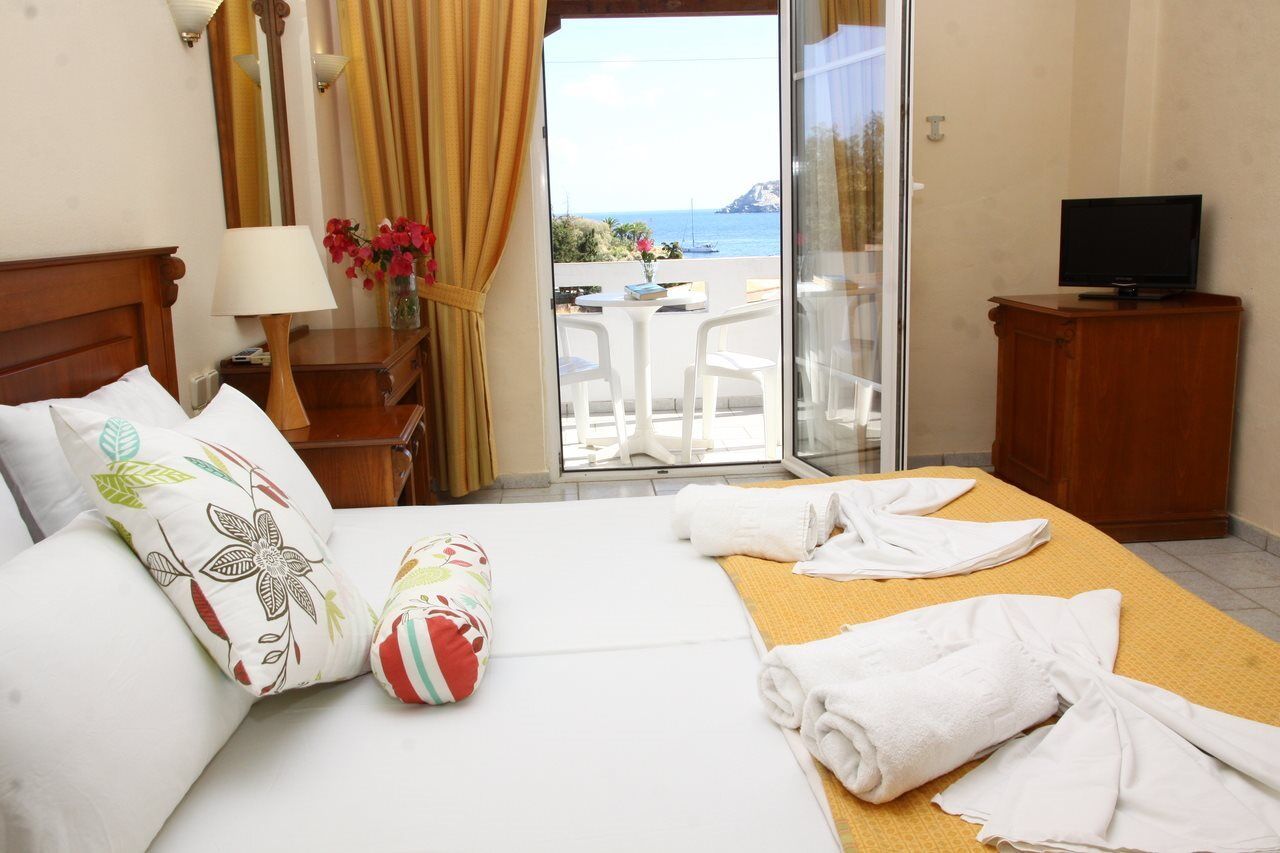 Alexander House Hotel Agia Pelagia  Exterior foto